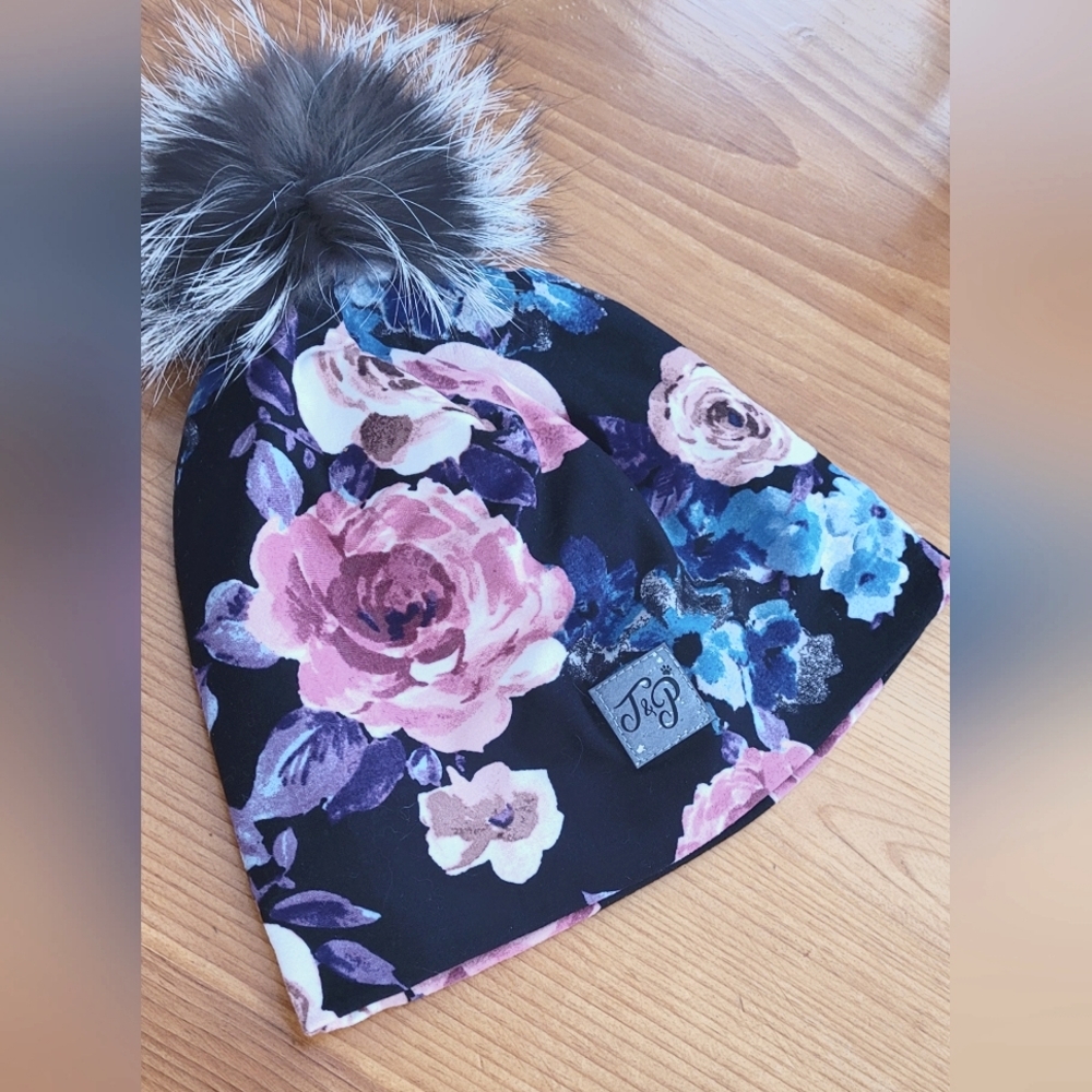 Floral tuque with real fur pompom